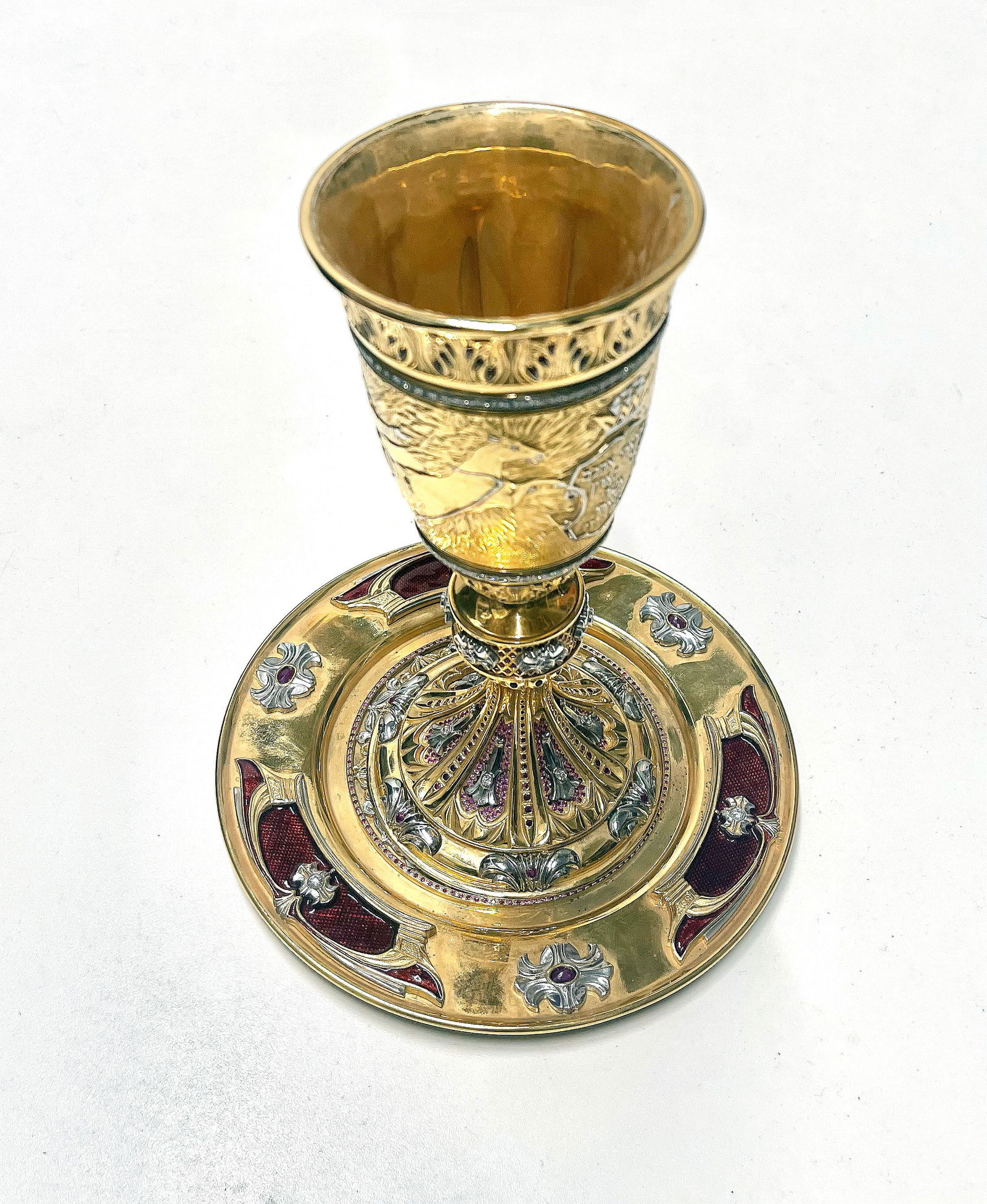 Kiddush Cup & Plate Solid 18K Gold Diamond Ruby Yaakov Davidoff - $300K APR w COA!: YAAKOV DAVIDOFF KIDDUSH CUP & PLATE SOLID 18K YELLOW GOLD DIAMOND RUBY & RED ENAMEL - $300K APPRAISAL VALUE & CERTIFICATE OF AUTHENTICITY! ITEM DESCRIPTION One incredibly beautiful Jewish Kiddush cup