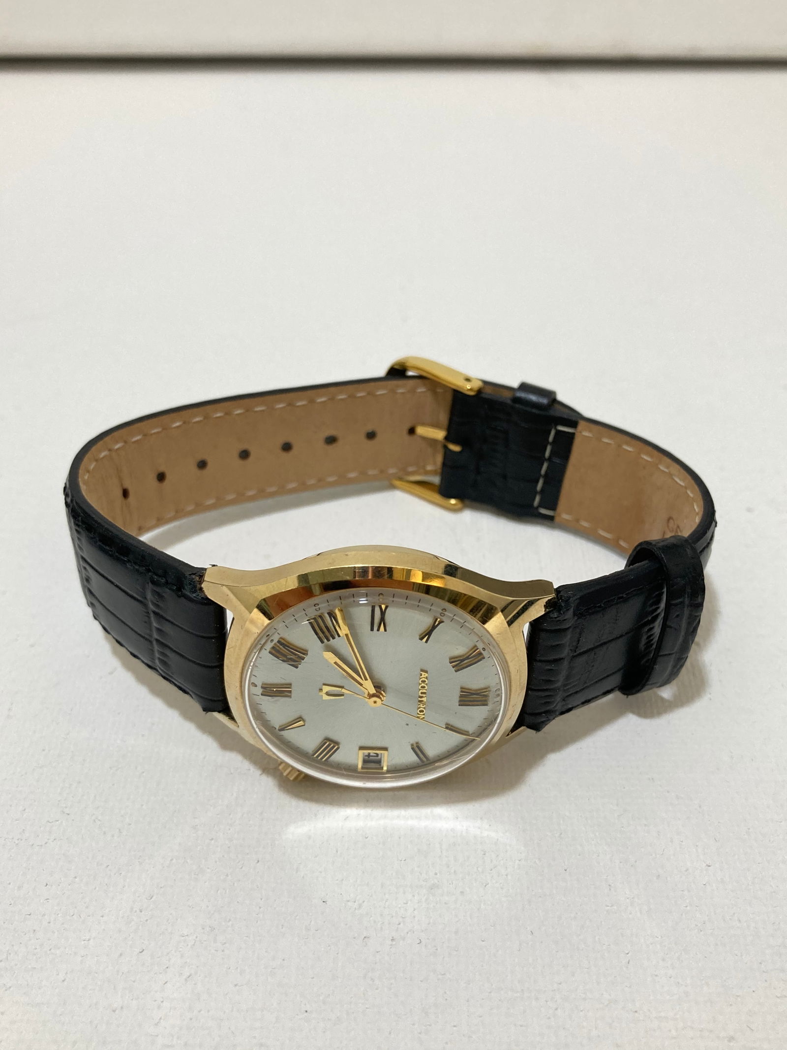 Bulova Accutron Vintage C.1960`s 14k Gold Filled Watch 7k Apr Value