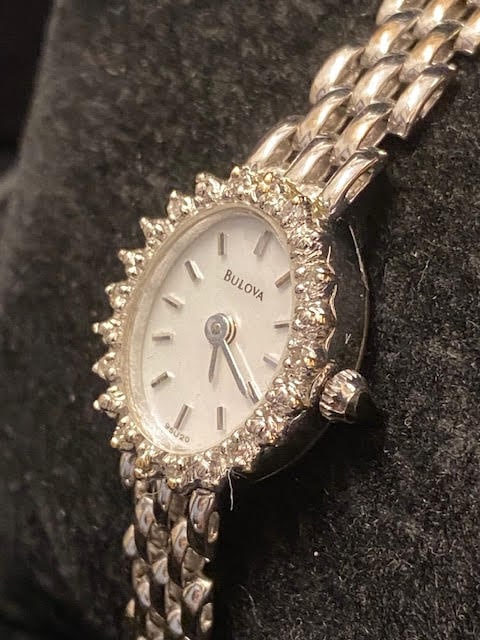 Vintage bulova 14k clearance gold watch value