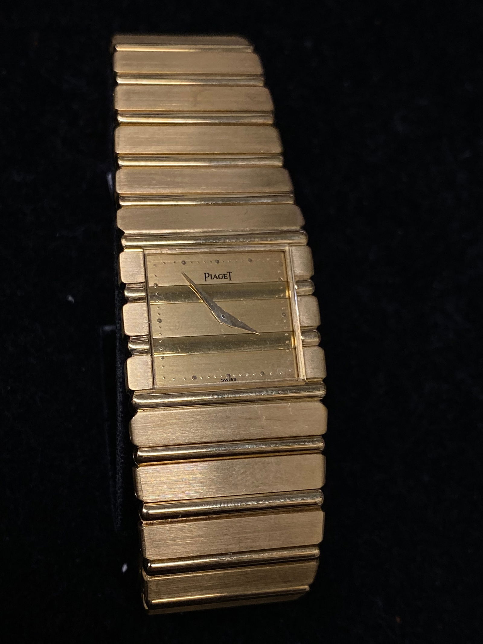 PIAGET Vintage 1980s Polo 18K Yellow Gold Watch Ref. #7131 C 701 - $40K Appraisal Value! ? (1 of 6)