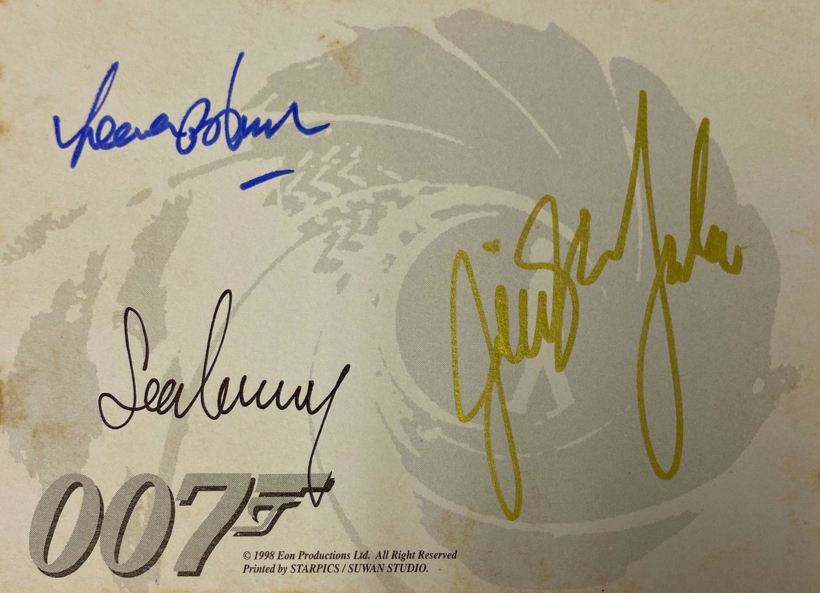 Diamonds Are Forever Autograph Signed Postcard: Category: Autograph CollectiblesSize: Width 4 inches x Height 6 inchesAutograph Includes: Sean Connery, Jill St. John, Lana WoodUnframed Vertified and Excellent ConditionDetails are as shown in the ph