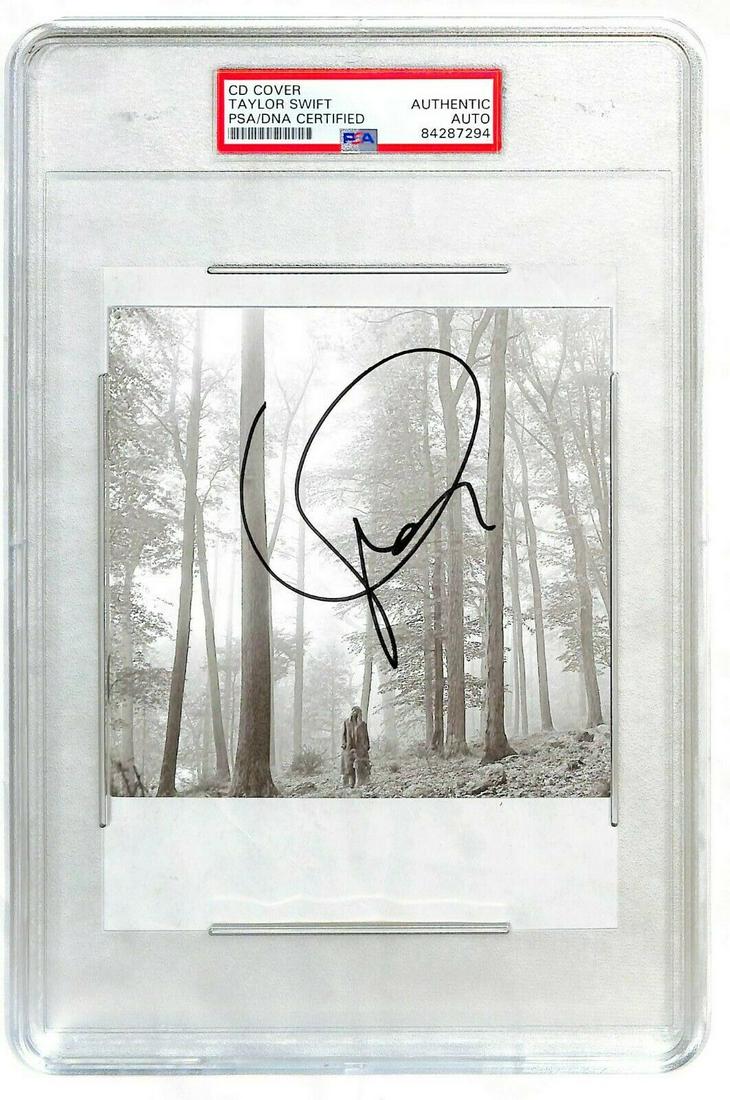 Autograph Signed Taylor Swift CD: Category: Autograph CollectiblesAutograph Includes: Taylor SwiftItem is in great condition with no damage, unframedIf image of documentation is not attached in the listing, the lot is sold without doc