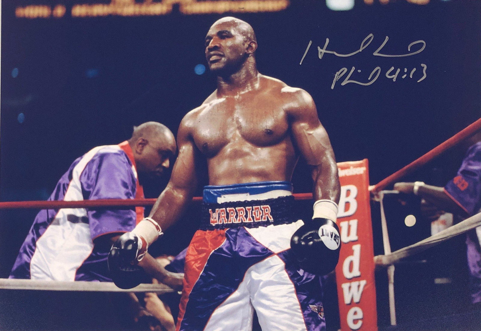 Evander Hollyfield Signed Photo: Autographed by:Evander HollyfieldAuthentication Code: PC26100Item is in great condition with no damage, unframed If image of documentation is not attached in the listing, the lot is sold without docum