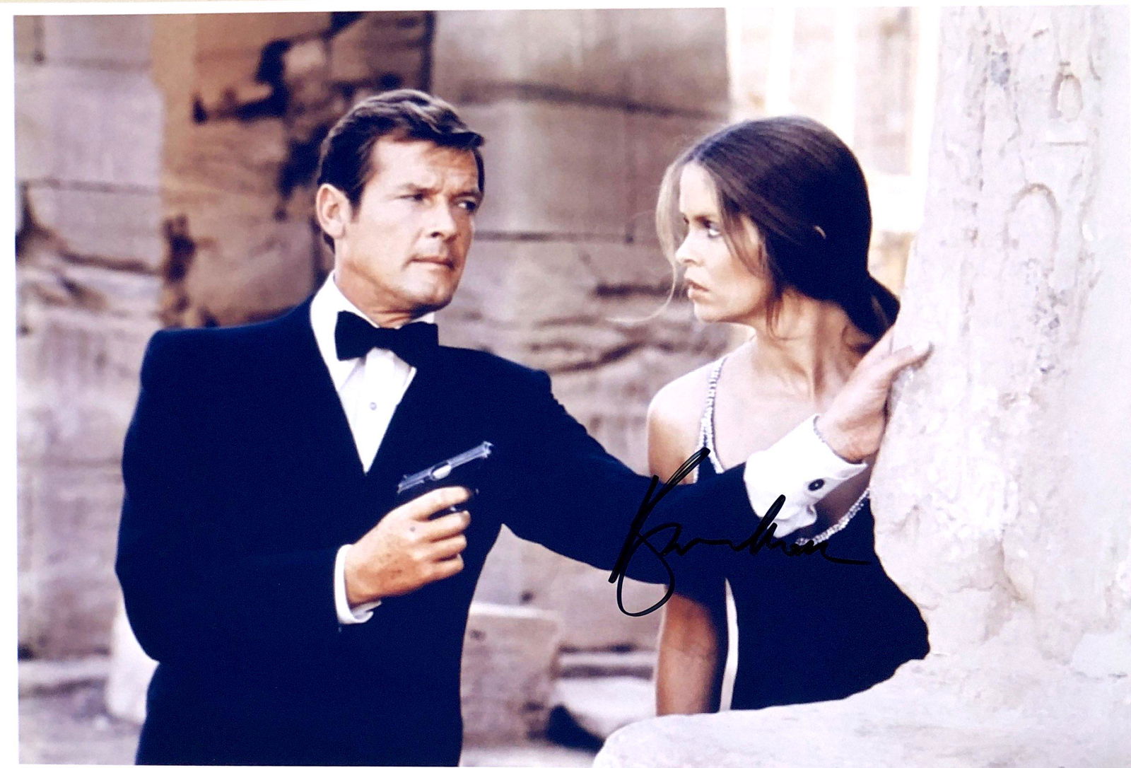 Roger Moore Autograph Signed James Bond 007 Photo (1 of 1)
