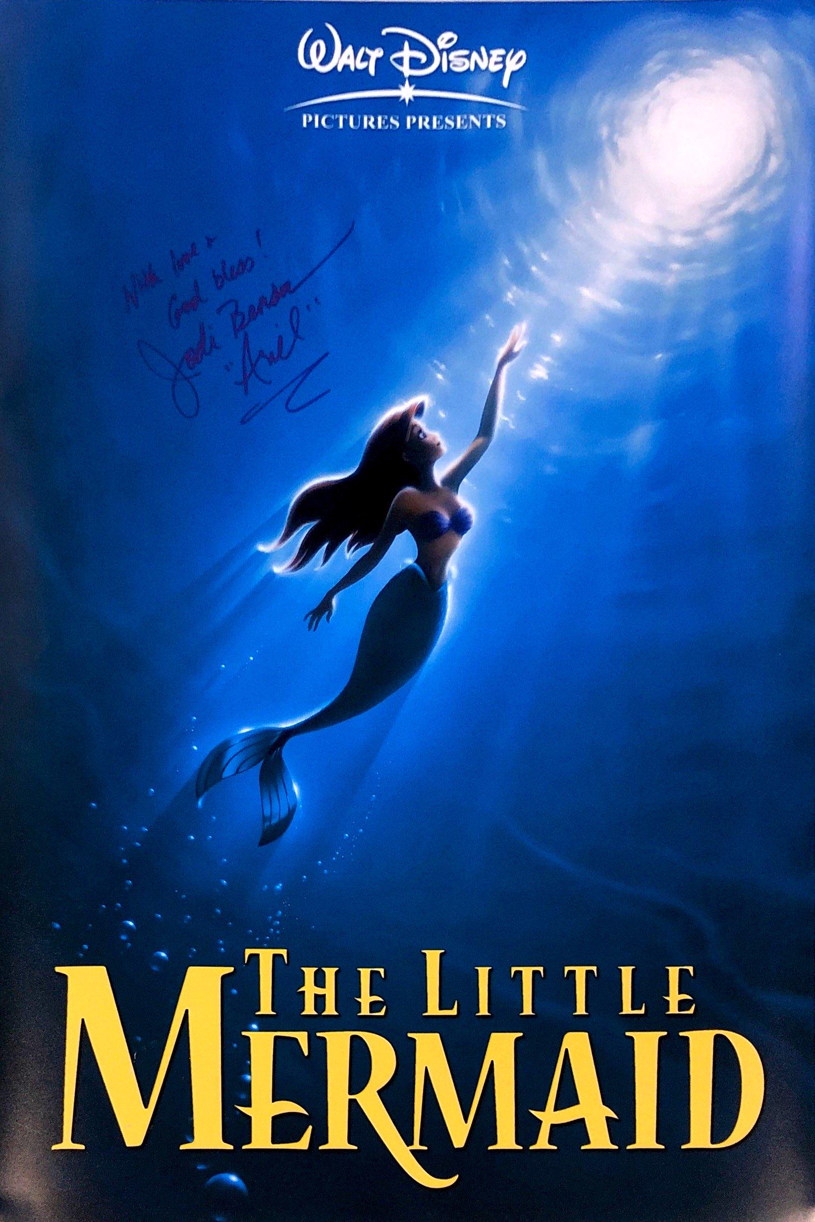 Jodi Benson Autograph Signed Litle Mermaid Poster: Category: Autograph CollectiblesSize: Width 16 inches x Height 23 inchesAutograph Includes: Jodi BensonUnframed Vertified and Excellent ConditionPlease kindly read our Terms and Condition before biddi