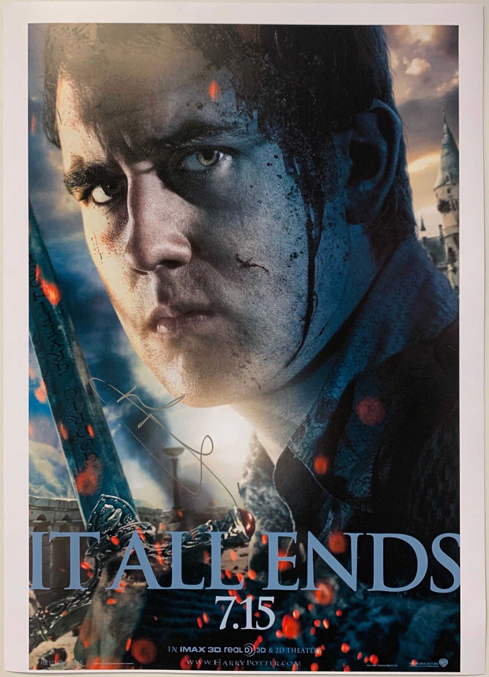 Matthew Lewis Autograph Signed Harry Potter Poster: Category: Autograph CollectiblesAutograph Includes: Matthew LewisSize : 18' x 24'Item is in great condition with no damage, unframed and certified.Please review our Terms and Conditions before bidding