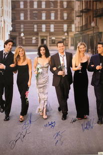 FRIENDS Jennifer Aniston Signed Poster: Autographed by:Jennifer Aniston, Courteney Cox, Matthew Perry, David Schwimmer, Lisa Kudrow, Matt LeBlancSize: 24" x 36"Code:P37684Unframed Vertified and Excellent ConditionPlease kindly read our Term