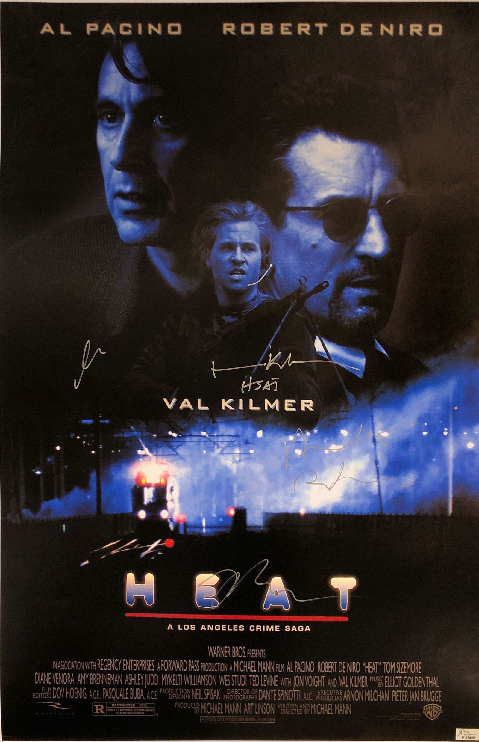 Heat Al Pacino Signed Poster: Autographed by:Al Pacino, Robert De Niro, Val Kilmer, Michael MannSize: 24" x 36"Code:P37689Unframed Vertified and Excellent ConditionPlease kindly read our Terms and Condition before bidding.