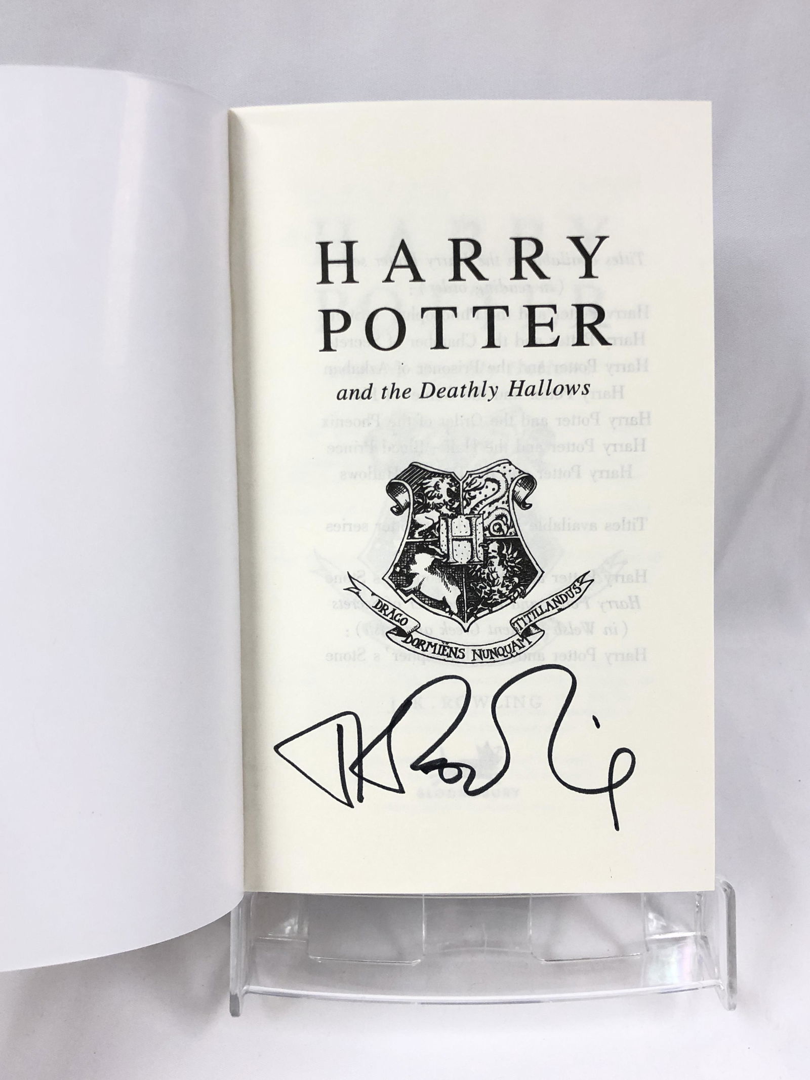 Harry Potter JK Signed Deathly Hallows Book (1 of 2)