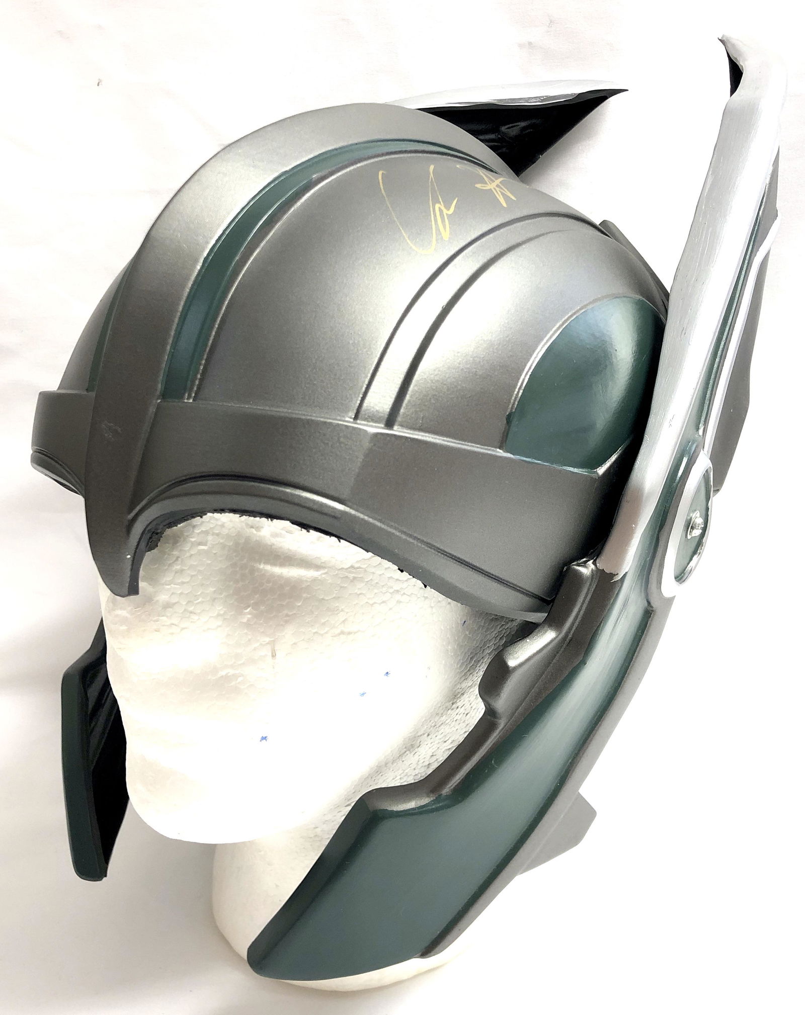 Chris Hemsworth Autograph Signed Avengers Thor Helmet (1 of 3)