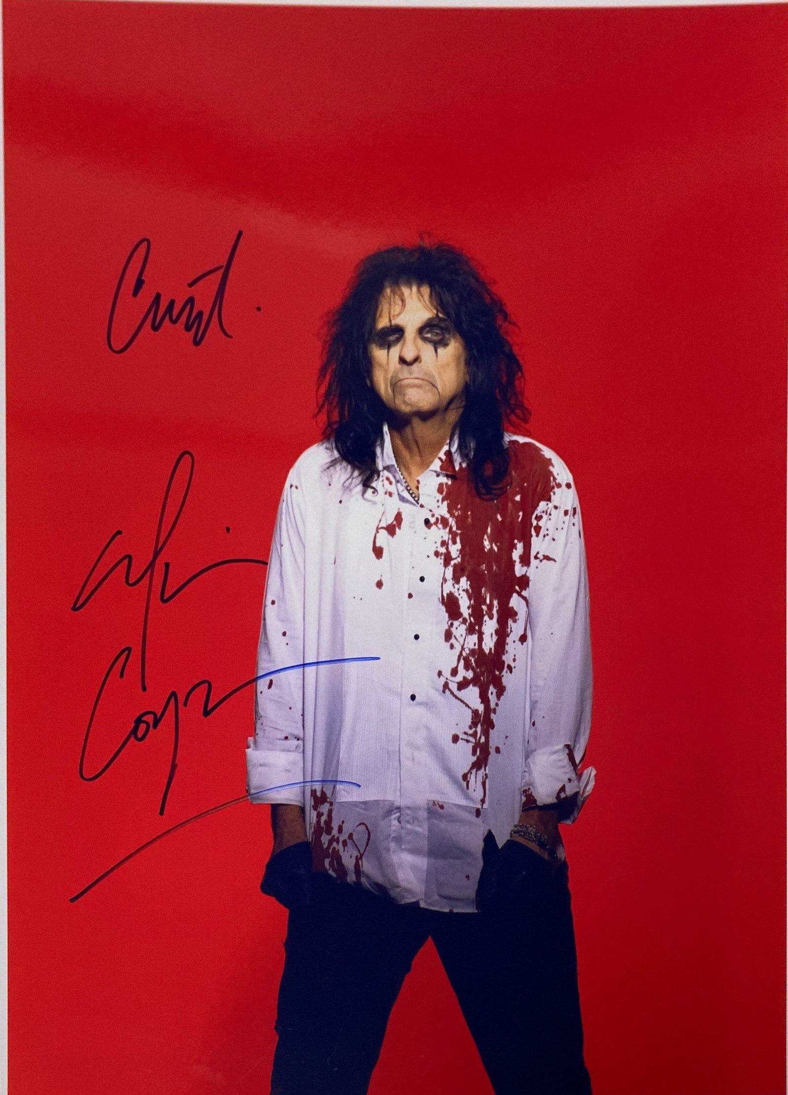 Autograph Signed Alice Cooper Photo: Category: Autograph CollectiblesSize 8 Inches x 10 InchesAutograph Includes: Alice CooperUnframed Vertified and Excellent ConditionDetails are as shown in the photos Please kindly read our Terms befor