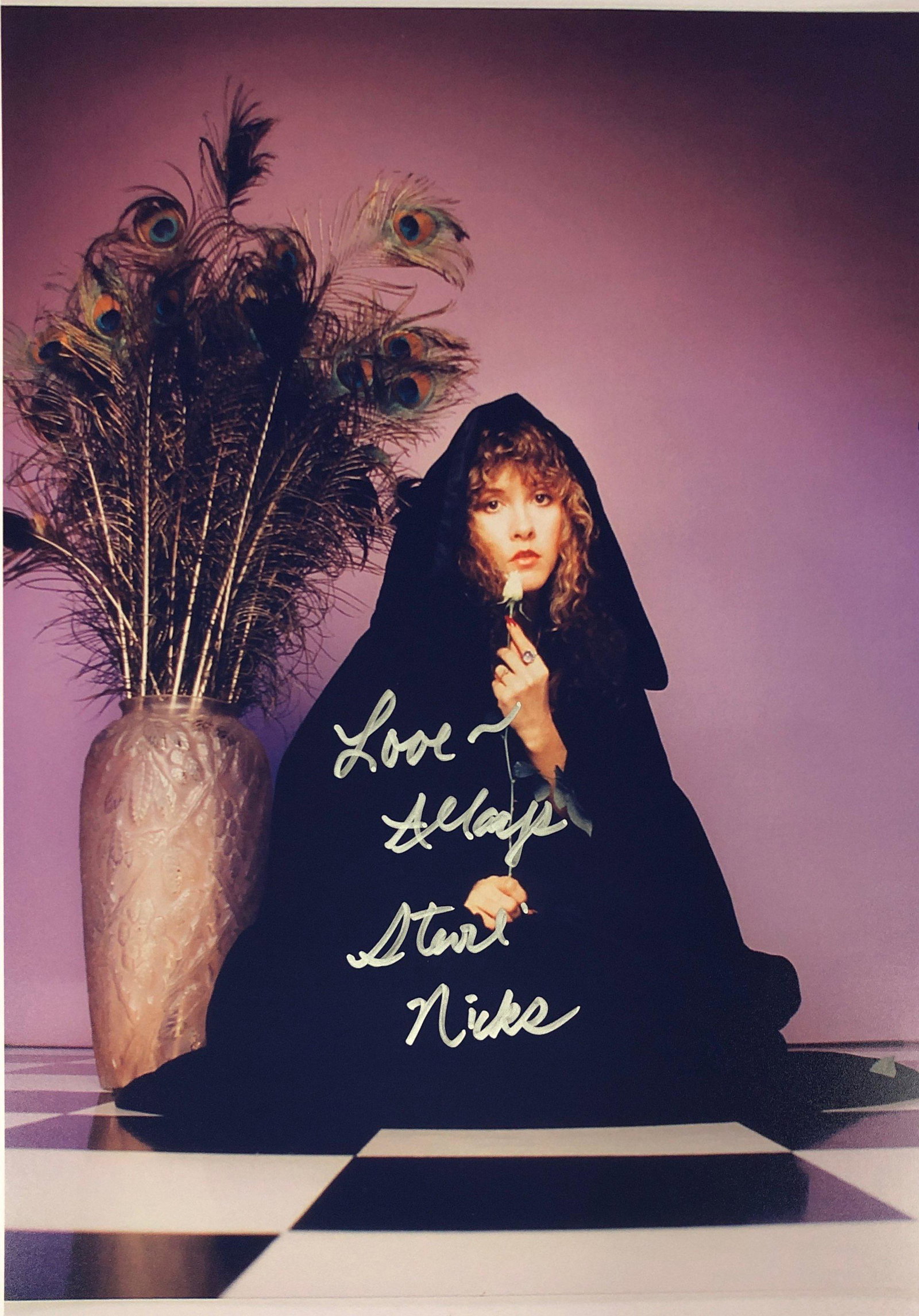 Stevie Nicks Signed Photo: Autographed by:Stevie NicksSize : 8" x 10"Authentication Code: PC26454Unframed Vertified and Excellent Condition Please kindly read our Terms and Conditions before bidding.