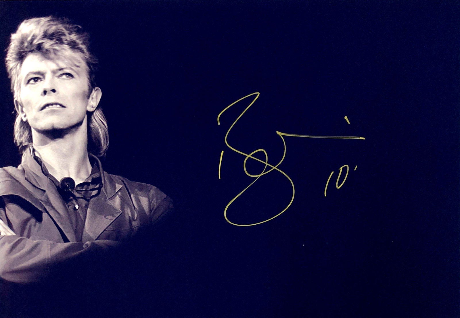 David Bowie Autograph Signed Photo: Category: Autograph Photo CollectiblesSize: Width 8 inches x Height 10 inchesAutograph Includes: David BowieUnframed Vertified and Excellent Condition Please kindly read our Terms and Conditions befor
