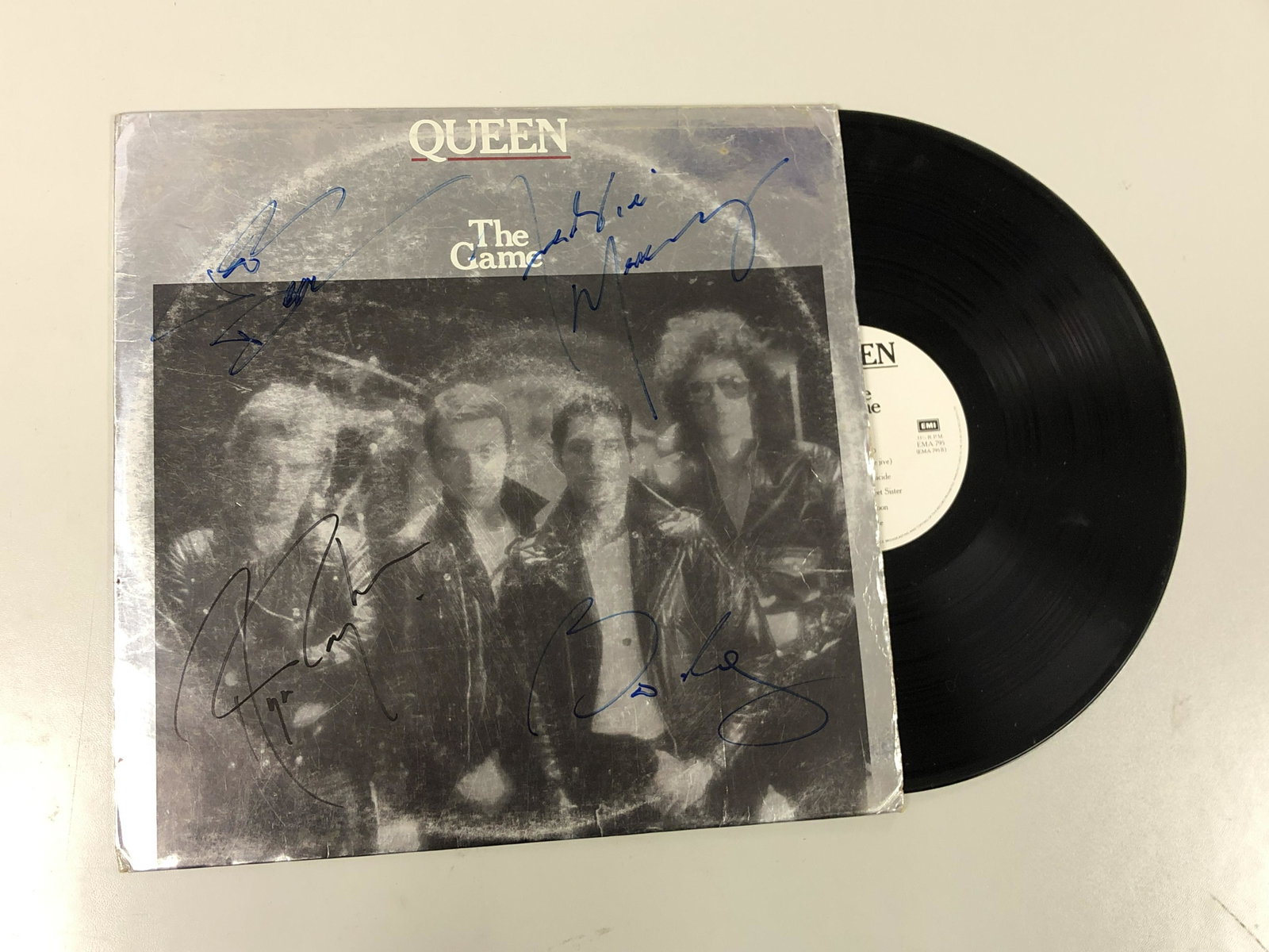 Autograph Signed Queen Game Vinyl: Category: Autograph CollectiblesAutograph Includes: Freddie Mecury, Brian May, John Deacon, Roger TaylorItem is in great condition with no damage, unframedIf image of documentation is not attached in 