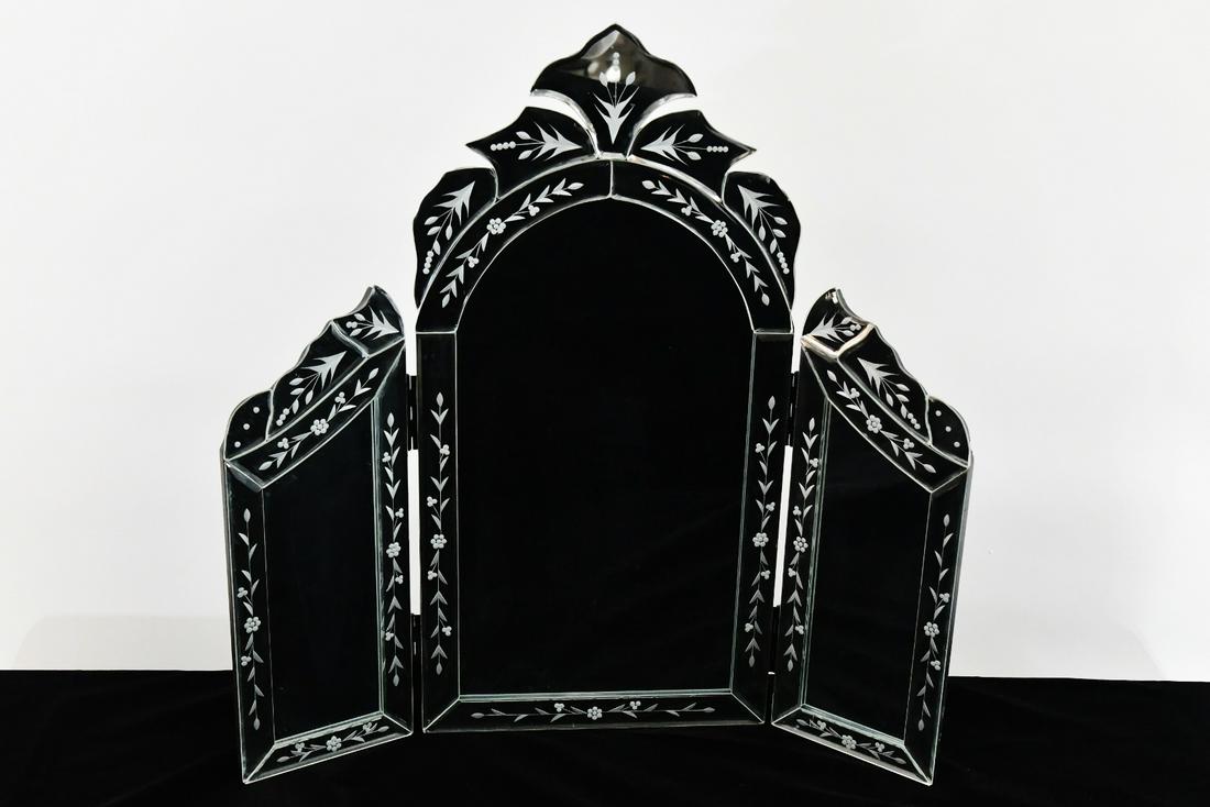 Impressive Venetian Glass Tri Fold Dressing Table Mirror 25 X 24 (1 of 3)