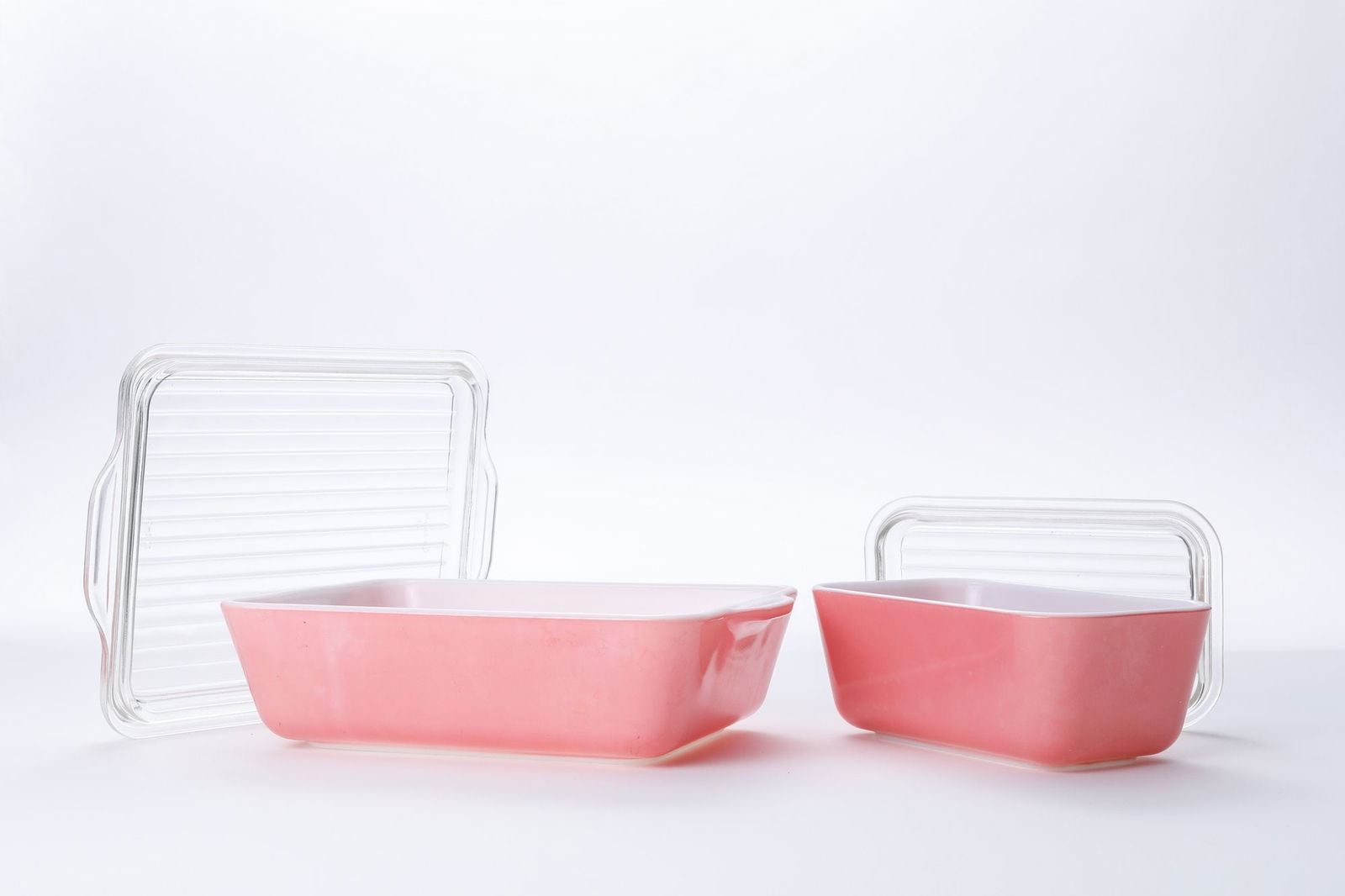 Rare Flamingo Pink Pyrex Dishes With Lids (1 of 10)