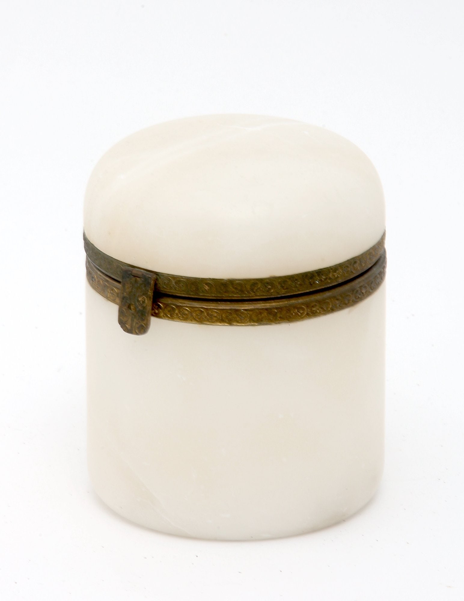 Alabaster Lidded Jar (1 of 3)