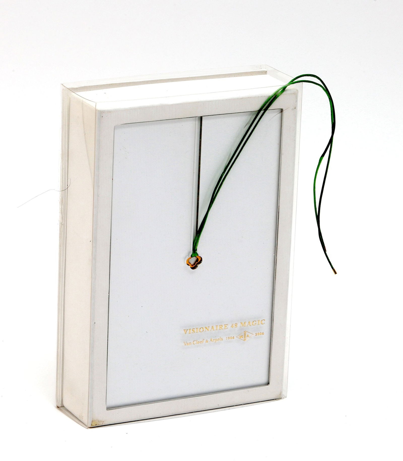 Visionarie 48 Magic: For 48 MAGIC sponsored by Van Cleef & Arpels Visionaire invited filmmakers and fashion photographers to supply video footage that would be compressed into lenticular cards — an artful take o