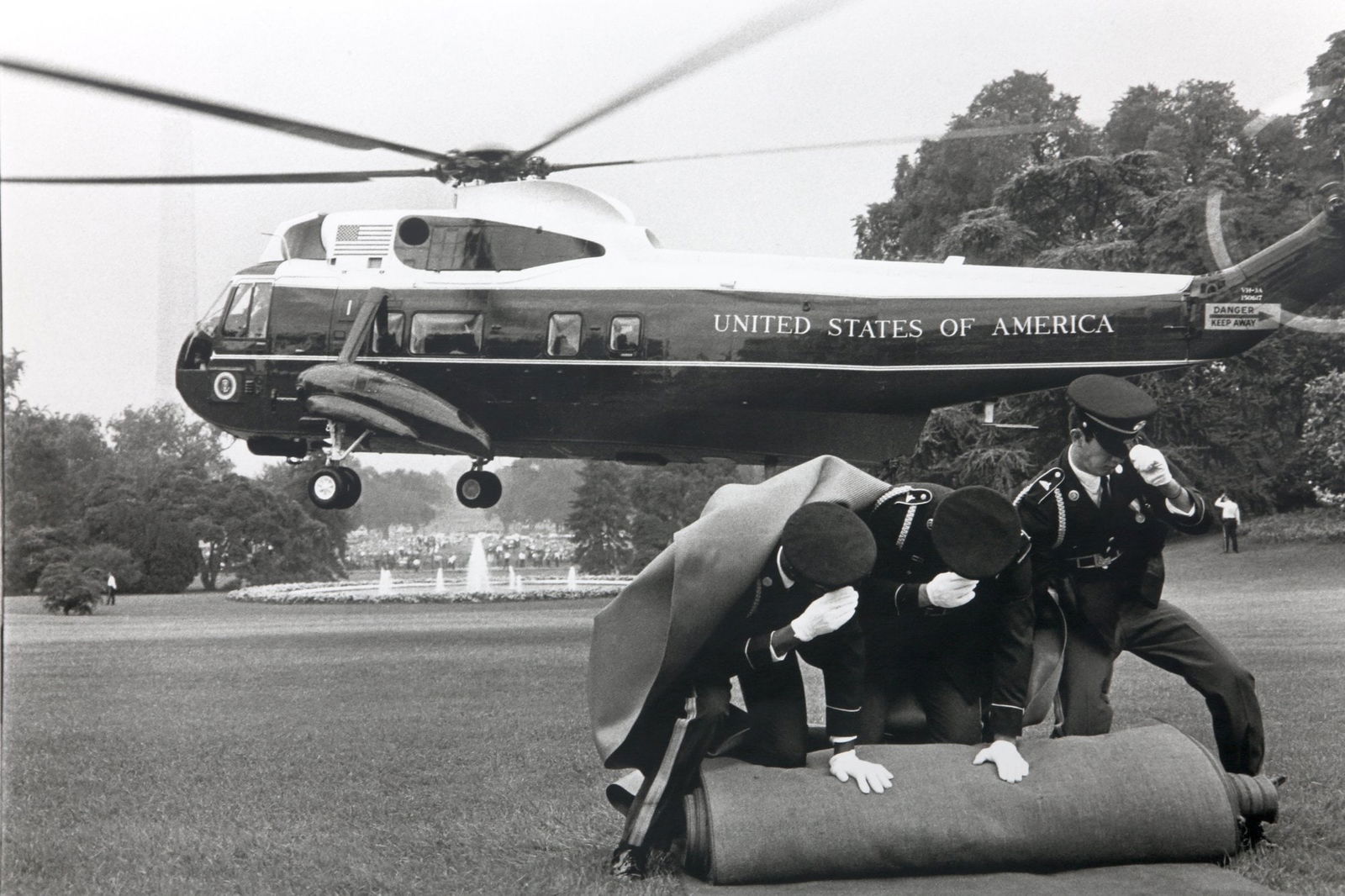 Marine One Black & White Silver Gelatin Photo By Annie Leibovitz (1 of 5)