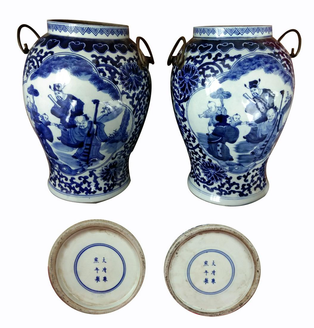 A PAIR OF QING DYNASTY STYLE BLUE AND WHITE JAR WITH (1 of 1)