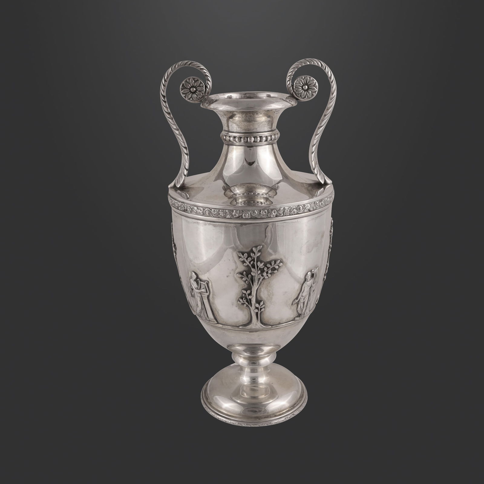 800 SILVER VASE (1 of 1)