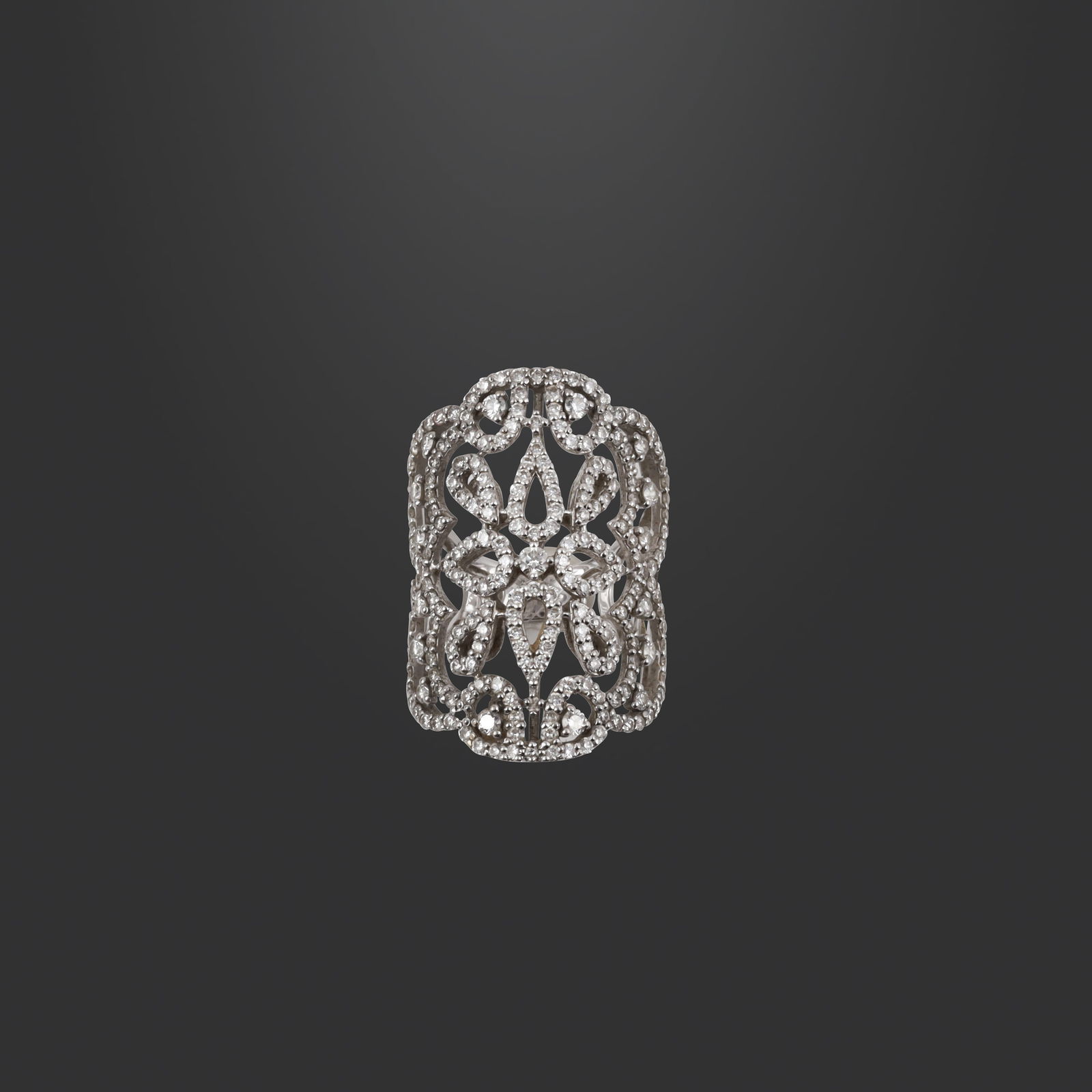 18KT GOLD AND DIAMONDS RING, CRIVELLI: Total weight gr. 11,8 Total diamonds weight approx. 2,80 ct Size 13 (IT) Hallmark: 3130 AL (Crivelli s.r.l. - Valenza) Accompaigned by a case