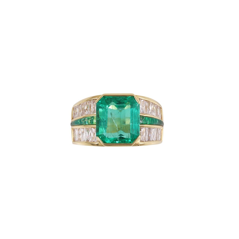18KT GOLD, COLOMBIA EMERALD AND DIAMONDS RING, BY SCAVIA (1 of 1)