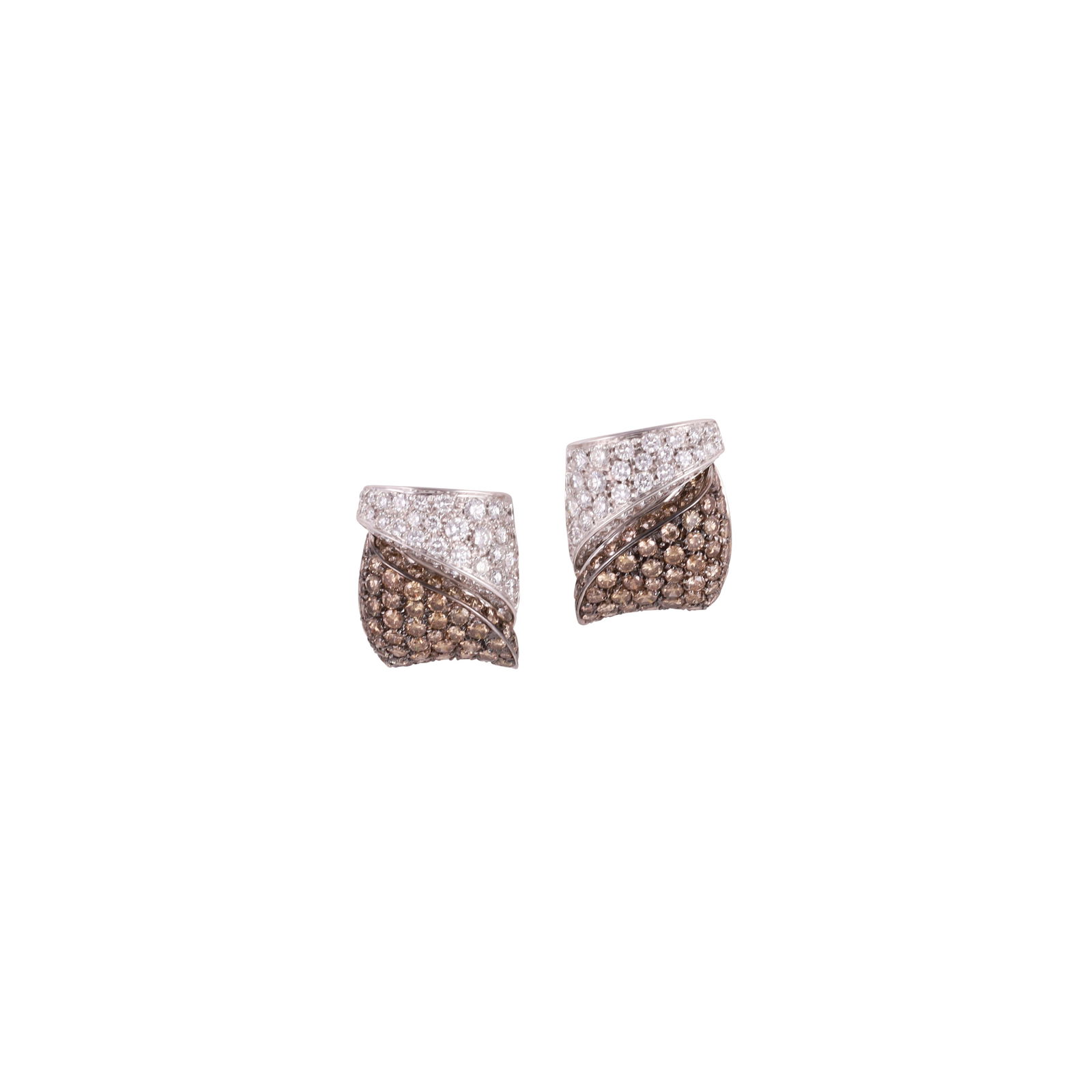 18KT GOLD EARRINGS WITH BROWN AND COLORLESS DIAMONDS, BY CRIVELLI: Total weight gr. 15,2 Total diamonds weight approx. 3,50 ct Dimensions approx. 1,8 x 1,4 cm Hallmark: 3130 AL (Crivelli s.r.l. - Valenza)