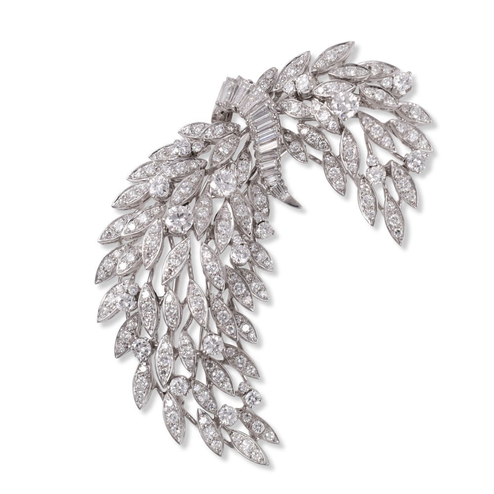 18KT GOLD BROOCH SET WITH DIAMONDS (1 of 1)