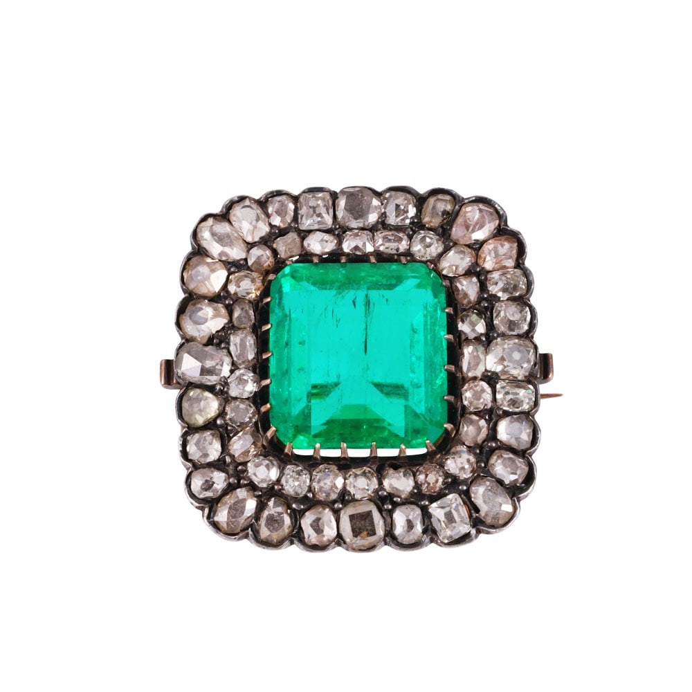 18KT GOLD AND SILVER BROOCH SET WITH COLOMBIAN EMERALD AND DIAMONDS (1 of 1)