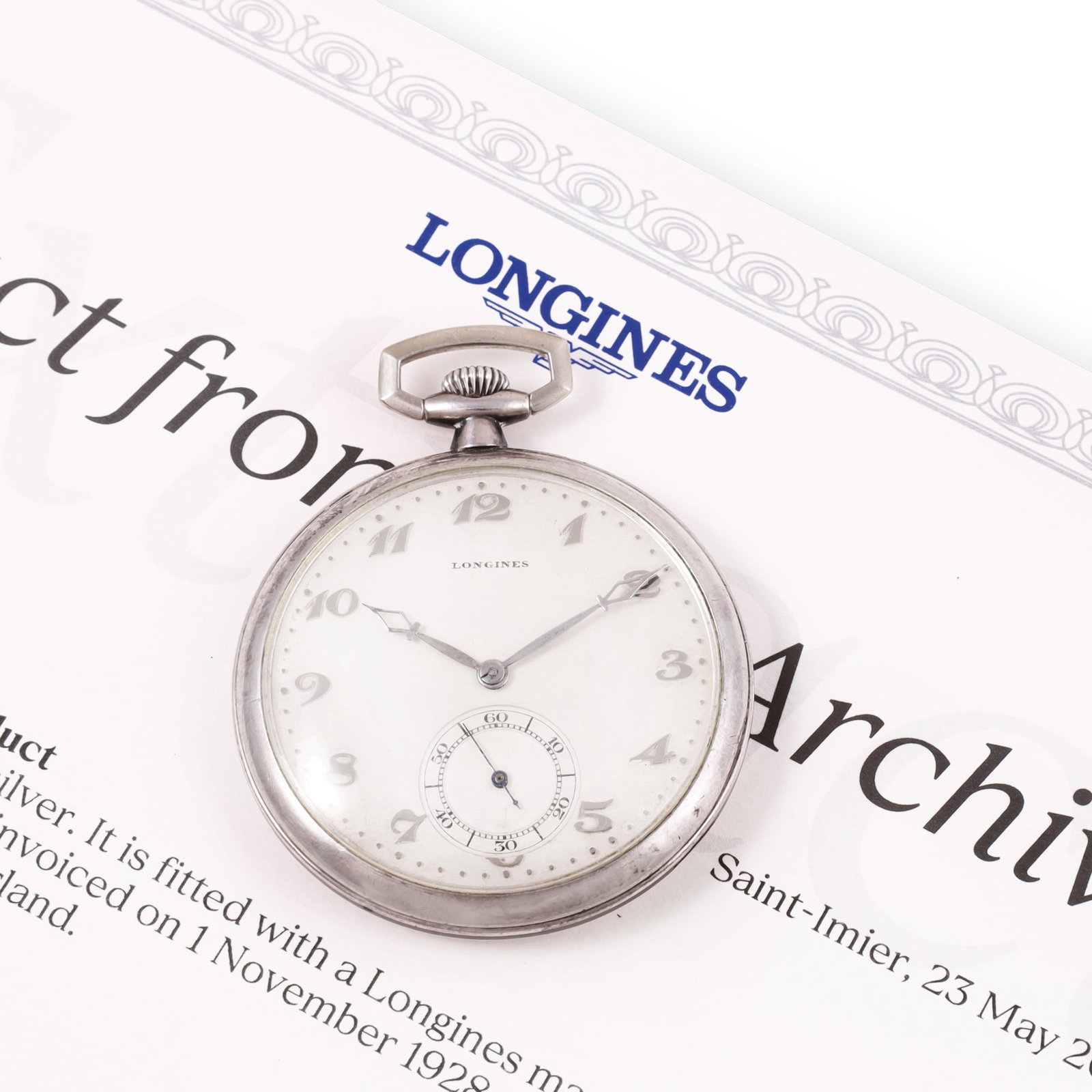 Longines: Longines Fine, open face pocket watch in silver Made in 1928. Accompanied by Longines Extract from the Archives DIAM: 46 