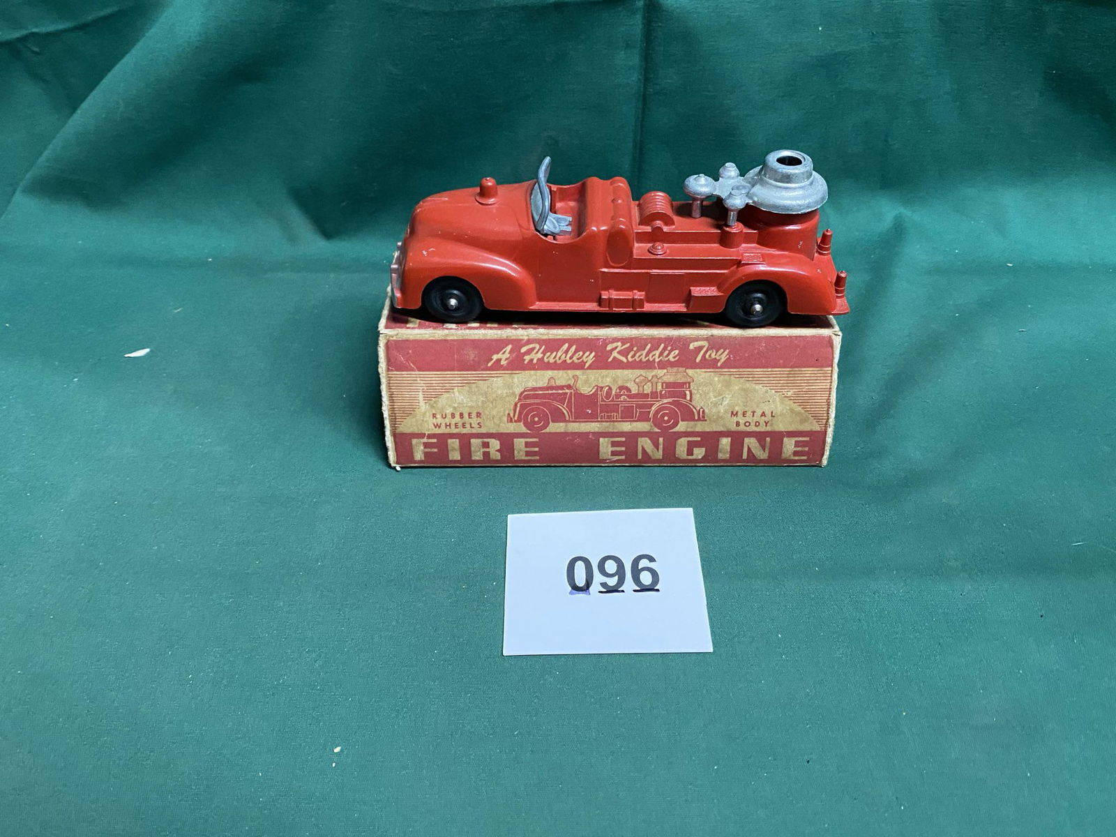 Hubley Die Cast Toy Fire Engine (1 of 4)