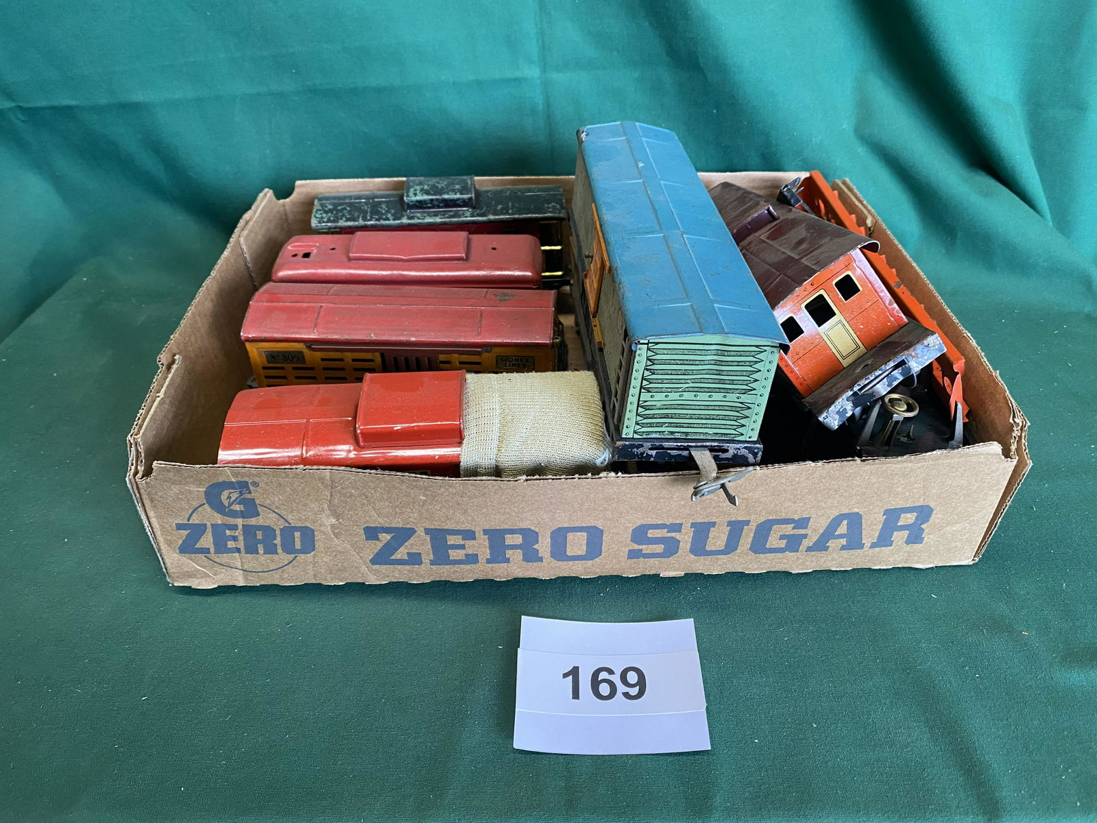 Lionel various train cars 1930's No 807 Caboose (1 of 15)