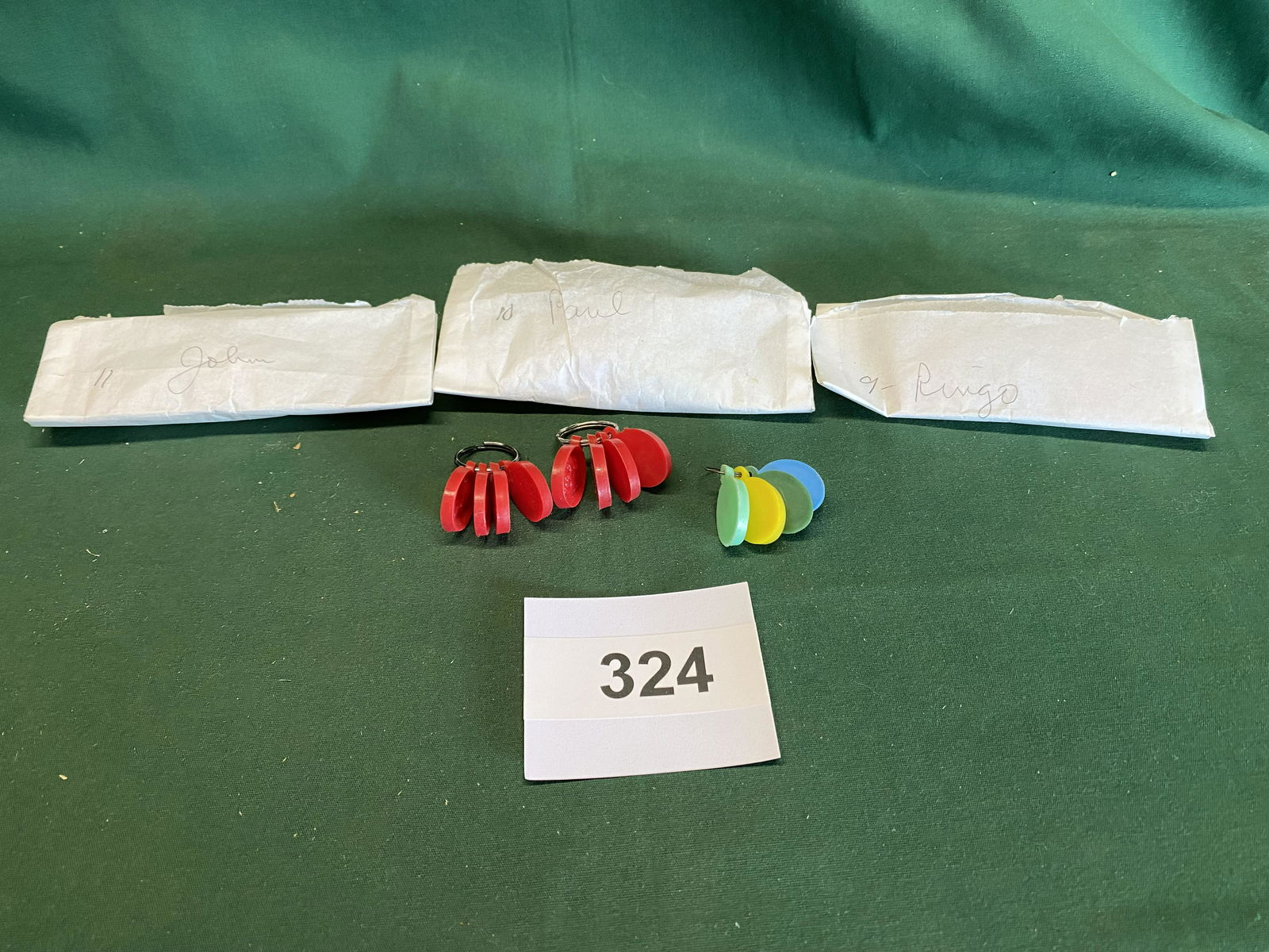 Beatles key fobs gumball machine prizes (1 of 7)