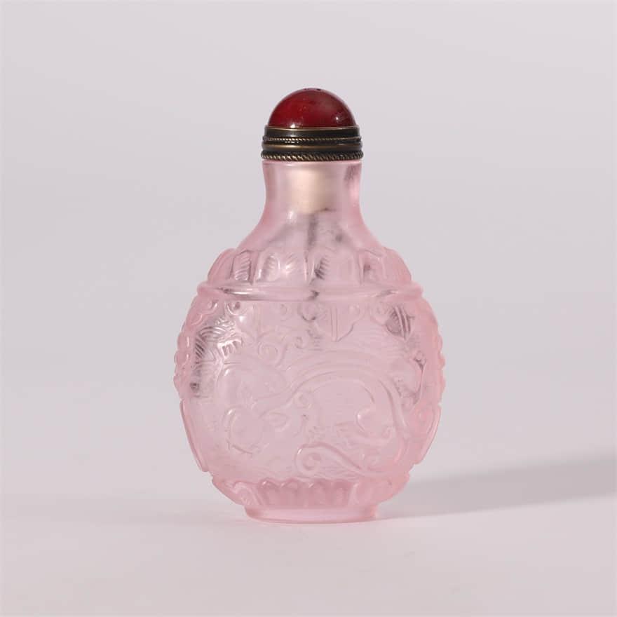 Pink Glassware Dragon Snuff Bottle (1 of 7)