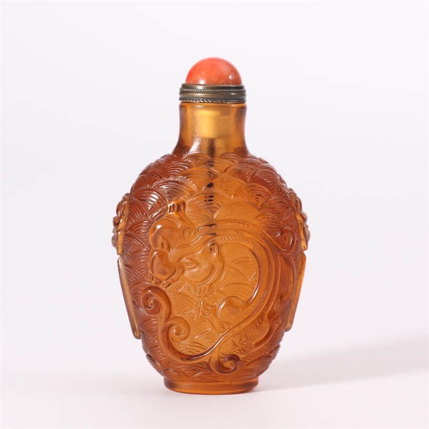 Amber Imitation Glassware Chi-Dragon Door Applique Snuff Bottle (1 of 7)