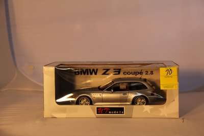 UT MODELS 20421 BMW Z3 COUPE 2.8 SILVER: UT MODELS 20421 BMW Z3 COUPE 2.8 SILVER