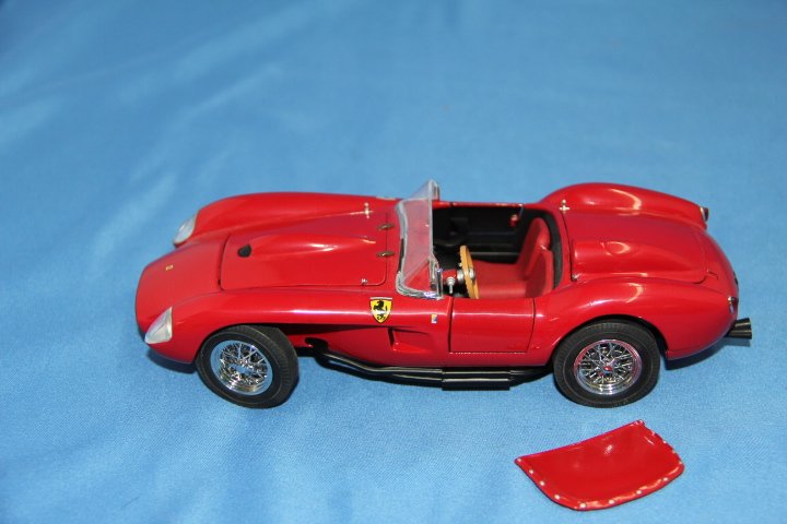 Precision Car Model- '58 Ferrari Testa Rossa: Danbury Mint - 1958 Ferrari 250 Testa Rossa Red.