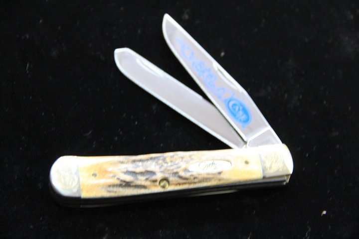Case Tuxedo Knife: 18-3051 Case Tuxedo knife. Olive grain.