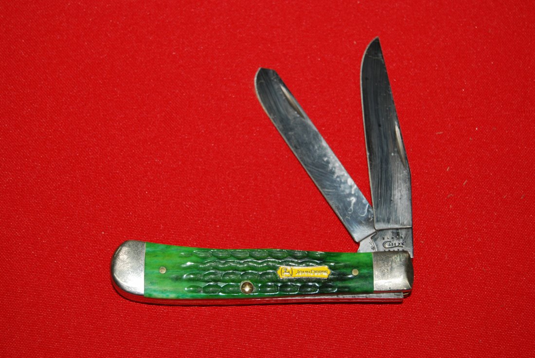 Case Trapper Knife: 46-2577 Case Trapper knife. Green.
