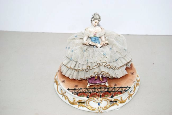 Capo-Di-Monte seated figurine (1 of 5)