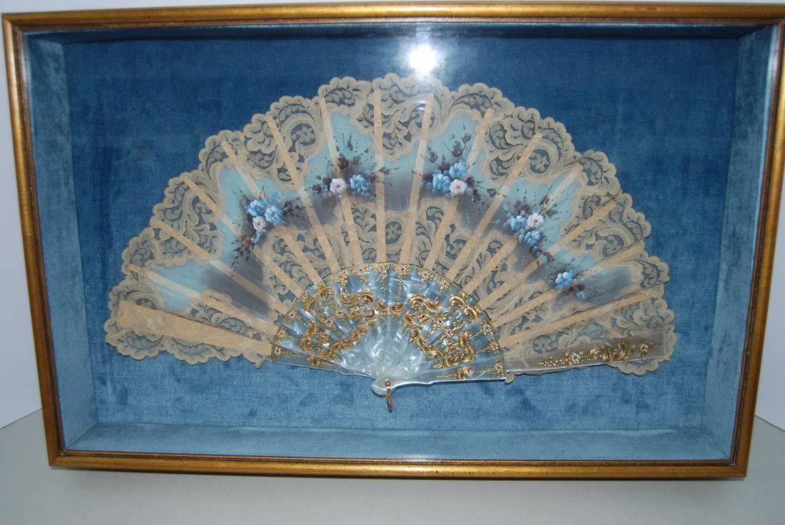 Framed vintage fan (1 of 4)