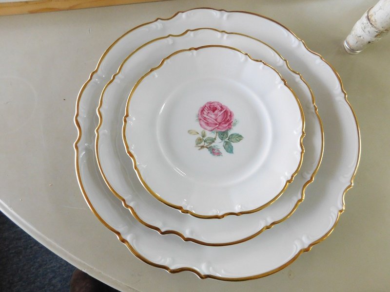 Hutschenreuther China 53 pcs Set, "The Dundee" (1 of 5)
