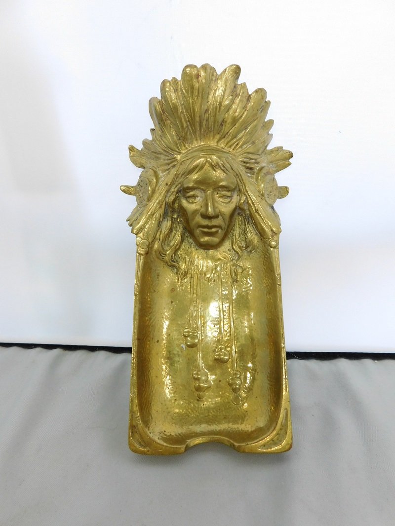 Brass Indian Head Ashtray (1 of 2)
