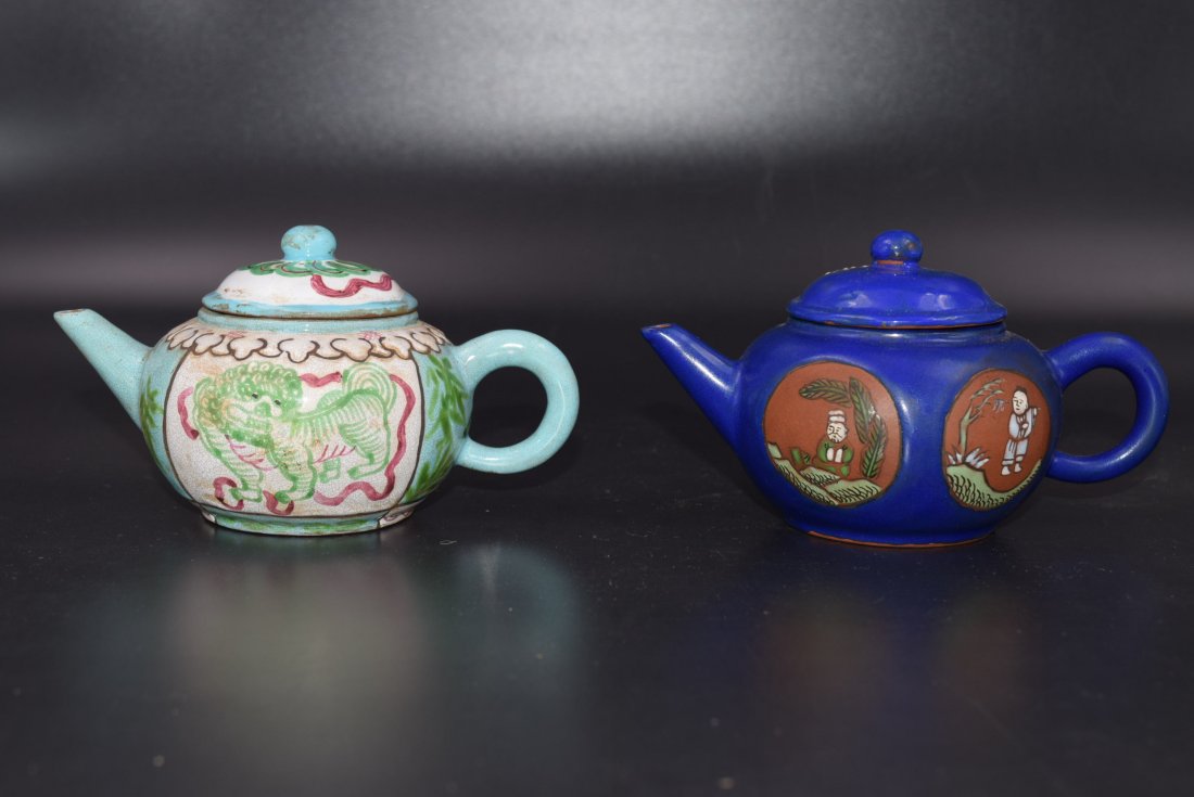 Two enameled Chinese Teapots (1 of 10)