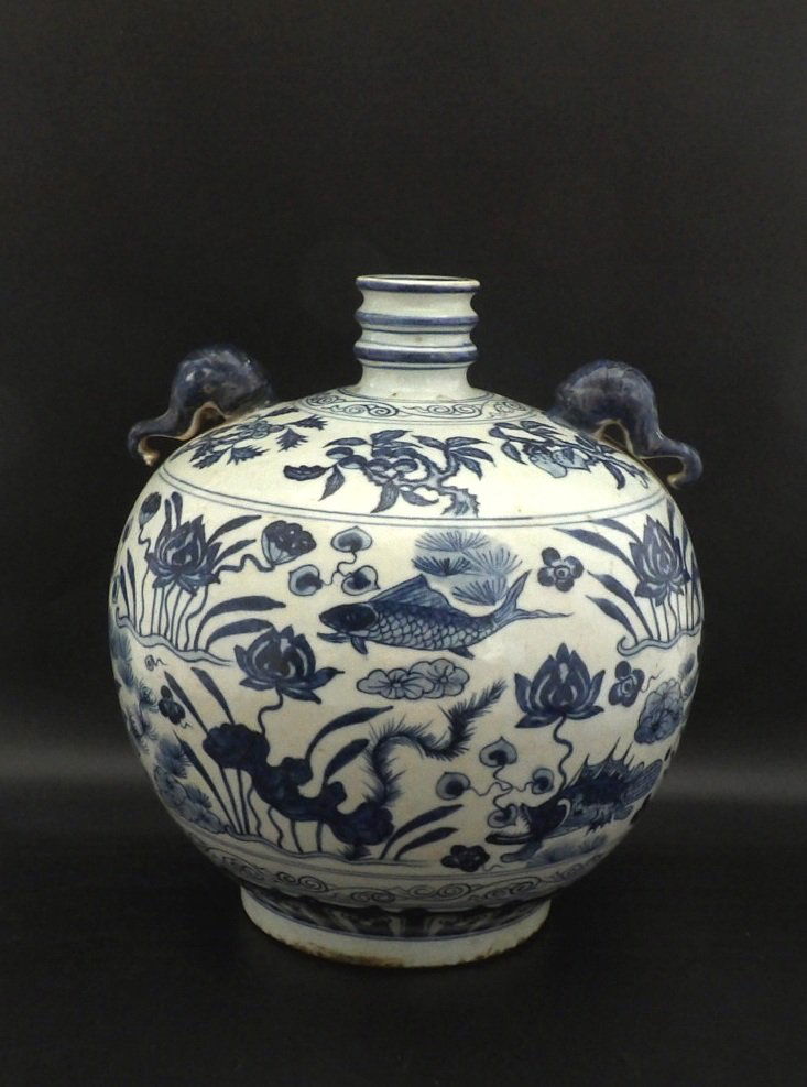 Chinese Elephant Ears Blue and White Vase (1 of 5)