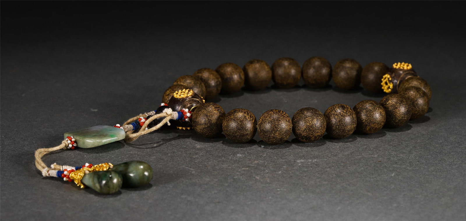 A String of 18-Beads Aloeswood Prayer Beads (1 of 8)