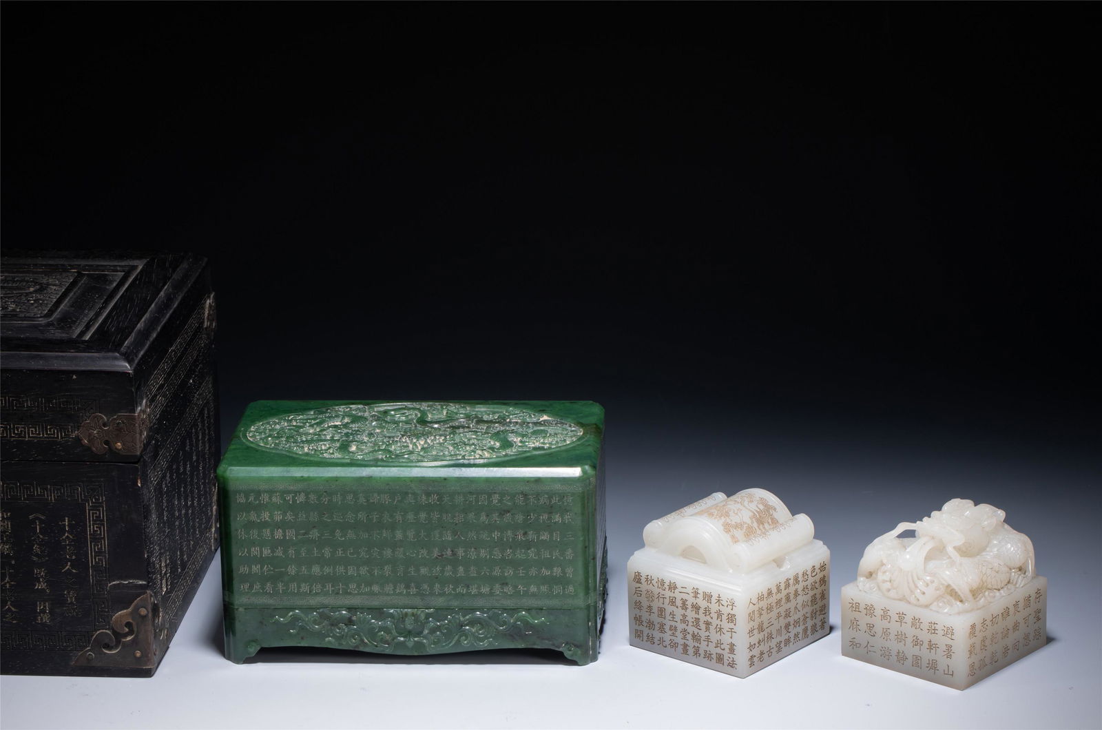 TWO CHINESE INSCRIBED JADE SEALS WITH BOX (1 of 10)