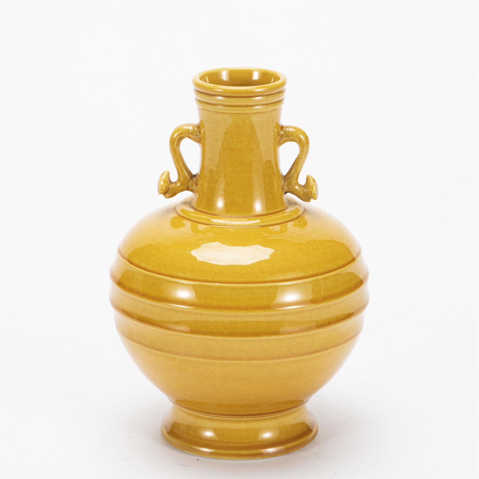 A CHINESE YELLOW GLAZE VASE WITH DOUBLE HANDLES (1 of 10)