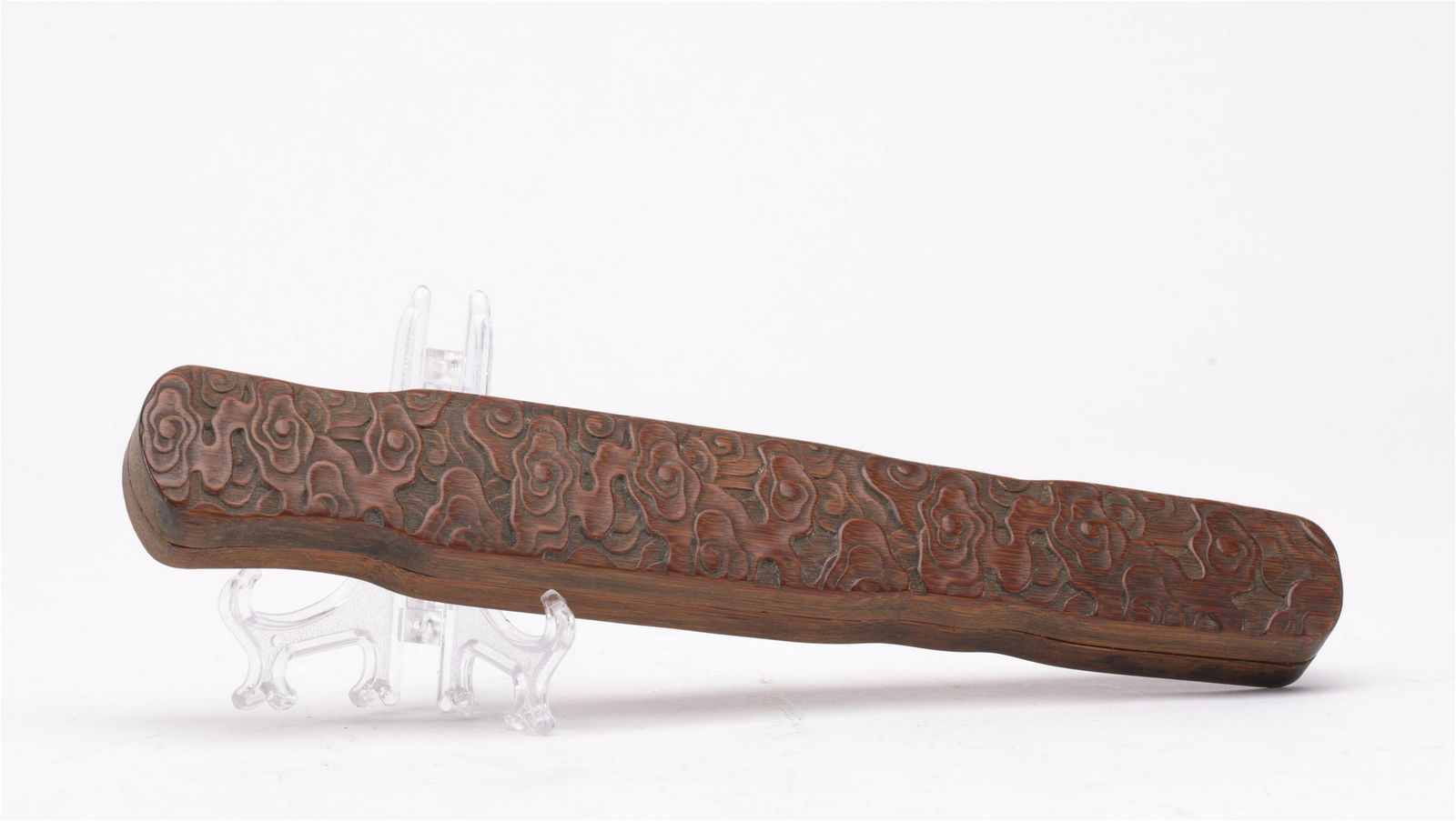 A CHINESE CARVED BAMBOO BOX WITH COVER (1 of 7)